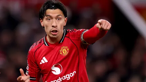 Manchester United y Ruben Amorim definieron a Lisandro Martínez como "líder".