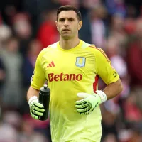 En Inglaterra apuntan contra el Dibu Martínez luego del Arsenal 4 – Aston Villa 1: ”Fallo horrible”