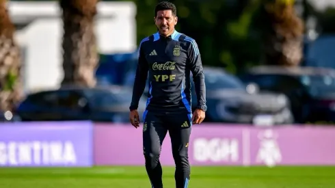 Diego Simeone tiene una cláusula con el Atlético de Madrid que lo puede dejar libre después de la Copa de Mundo 2026. Grok.