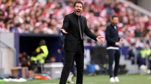 Diego Simeone confesó que en el Atlético de Madrid están viendo alternativas para reforzar al equipo en el mercado de pases de enero.