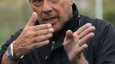 Vanderlei Luxemburgo Visits Songjiang Club