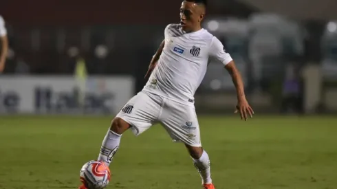 'Caso Cueva' pode ter reviravolta no Santos após saída de Sampaoli e leva Peres a se manifestar