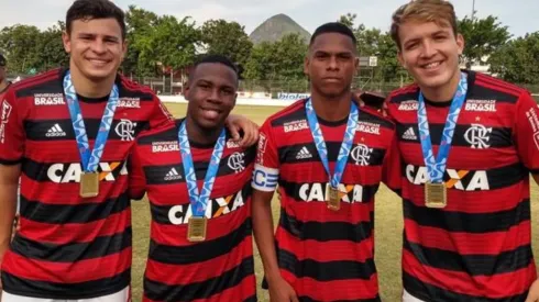 Flamengo negocia com time português por joia da base