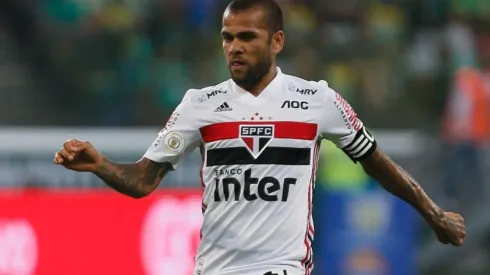 Salário de Daniel Alves tumultua saúde financeira do São Paulo