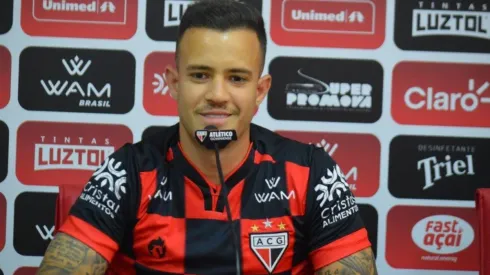 Gustavo Ferrareis é apresentado no Dragão e traça objetivo: