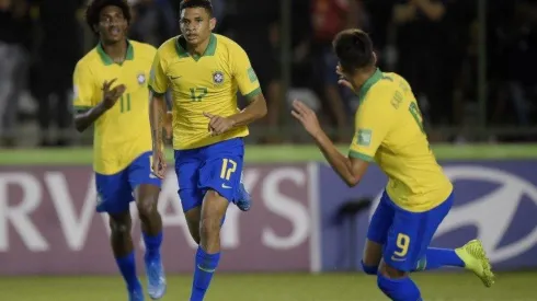 Meia Diego Rosa, da base do Grêmio, é alvo do futebol europeu