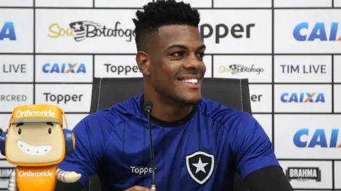 Botafogo define futuro de Saulo