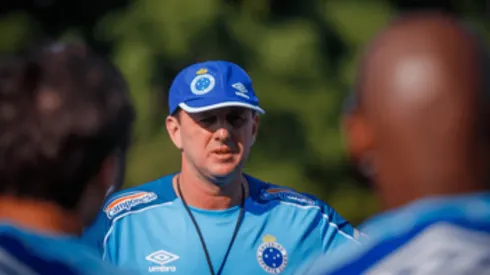 Egídio indica culpado por demissão de Ceni e revela detalhes sobre Cruzeiro