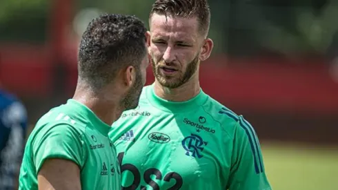 Trio fica à disposição de Jorge Jesus para a partida contra o Madureir