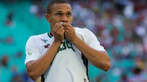 Após ter rescisão publicada no BID, Wellington Silva é regularizado pelo Fluminense a tempo do clássico contra o Botafogo