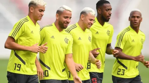 Jornal espanhol exalta 2 joias do Flamengo