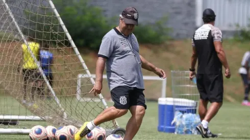 Kleina fará mudanças entre os titulares da Ponte para duelo contra o Palmeiras