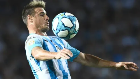 Meia revelado pelo Vasco pode render bolada para o clube