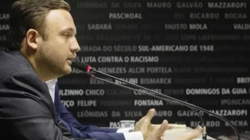 Após fechar com Benitez, Mazzuco deve finalizar saída de 6 atletas do Vasco