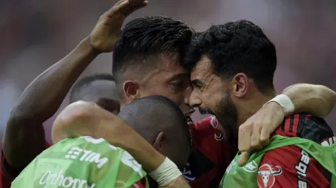 Após Uribe, Athletico age no desespero e define opções de camisa 9 no mercado para a Libertadores