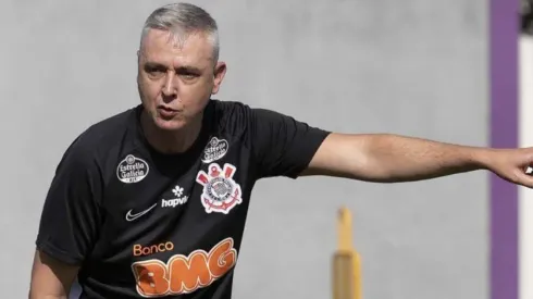 Tiago Nunes "bate de frente" e cria polêmica
