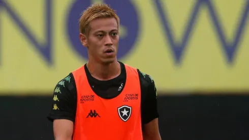 Jurídico do Botafogo acerta últimos detalhes com Honda