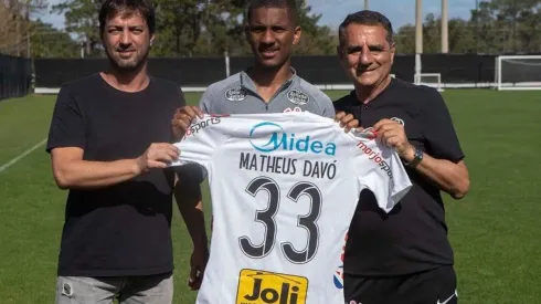 Corinthians poderá emprestar Matheus Davó