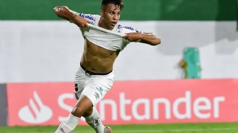 Herói improvável do Santos na estreia da Libertadores, Kaio Jorge revela bastidores com a mãe que