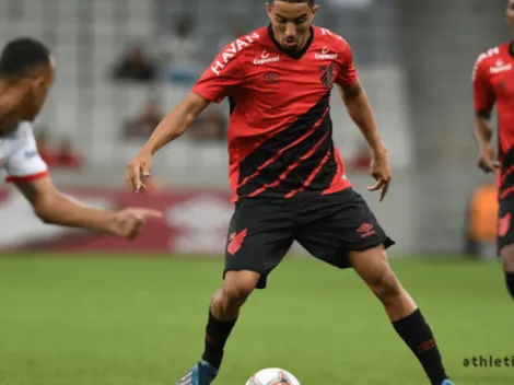 Athletico-PR renova contrato de jovem promessa