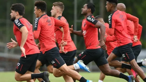 Athletico teme perder titular de Dorival para time francês