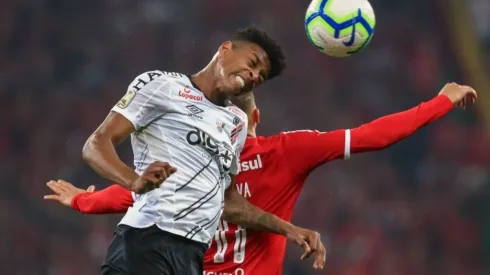 Petraglia encerra novela e informa a Dorival posição sobre oferta do Nice-FRA a Robson Bambu