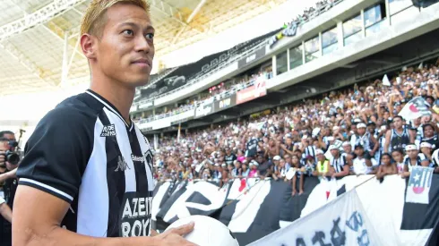 Honda afirma que segue no Botafogo mesmo com adiamento das Olimpíadas