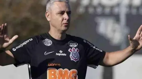 Neto informa que Tiago Nunes será demitido no Corinthians