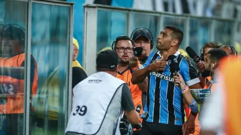 Diego Souza revela o responsável por sua volta ao Grêmio