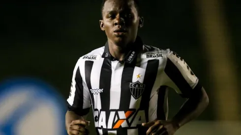 Cazares extrapola prazo de Alexandre Mattos e piora situação no Atlético