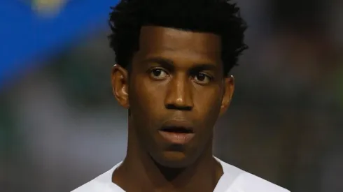 Neto faz faxina com 9 jogadores do Corinthians e nem Gil é perdoado