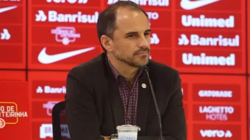 Diretor do Inter, Rodrigo Caetano tentou a contratação do atacante Marrony, do Vasco
