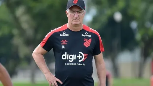 Dorival não fica em cima do muro após desmanche no Athletico