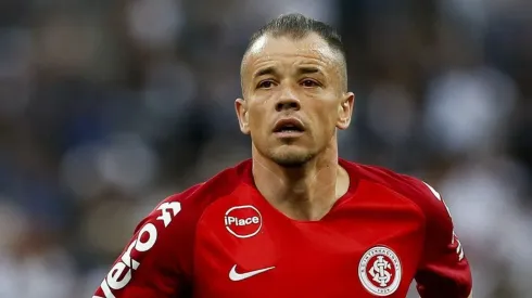 O camisa 10 do Inter já vivenciou a grande rivalidade entre os clubes - Foto: Ricardo Duarte/Internacional.