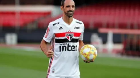 São Paulo tem 5 jogadores em final de contrato e Juanfran puxa a fila