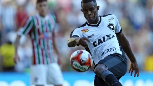 Botafogo bate martelo e define futuro de Marcelo Benevenuto