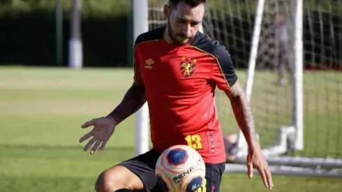 Após rumores, presidente do Náutico bate o martelo sobre Jean Patrick