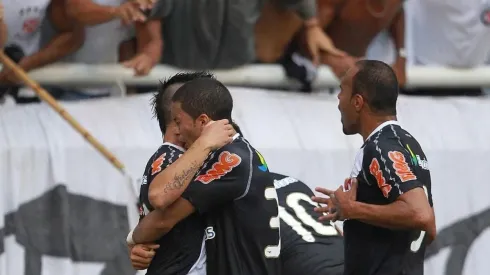 Meia pede teste para voltar ao Vasco: "Esperando a ligação"