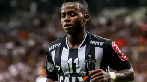 Empresário encerra novela e define futuro de Cazares