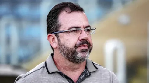 Enderson Moreira deve fazer