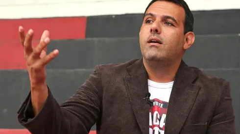 Cacau Cotta 'dá pista' sobre renovação de Mister no Flamengo