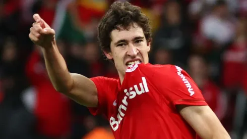 Após renovações, Inter ainda precisa definir situações de dois nomes