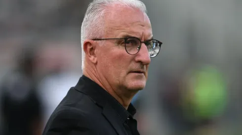 Dorival Júnior opina sobre retorno do futebol no estado do Paraná