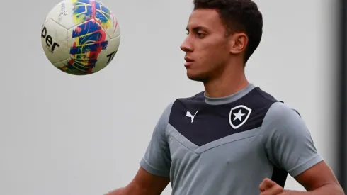 Renan Gorne revela frustração com diretoria do Botafogo