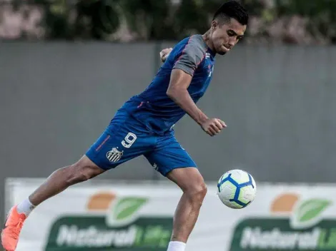 Peres encaminha futuro de Uribe no Santos