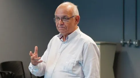 Romildo dobra CBF e garante