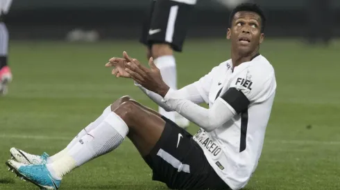 Jô é excelente, mas não resolve o problema de Tiago Nunes