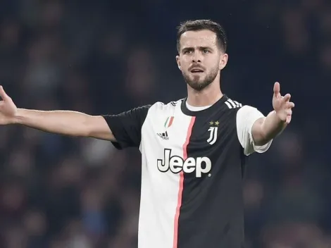 Arthur dá pistas sobre seu futuro no Barcelona após proposta da Juventus