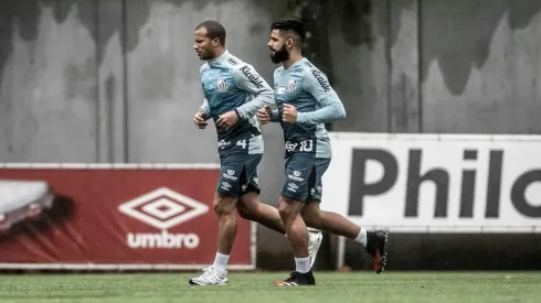 Sánchez, Felipe Jonatan e Luan Peres realizam testes para a Covid-19