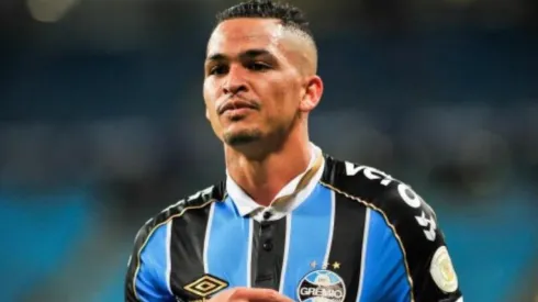 Promessa pode tomar vaga de Luciano no ataque do Grêmio